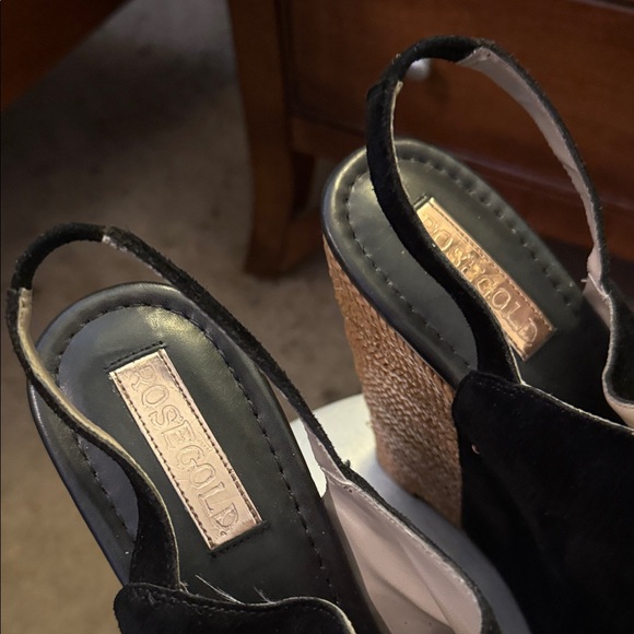 Rose gold Chic Black Suede Slingback Sandals - Picture 2 of 9